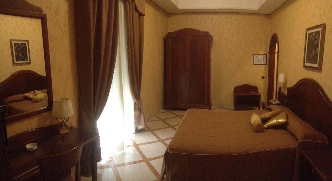 Al Boschetto Hotel Castel Volturno Exterior photo