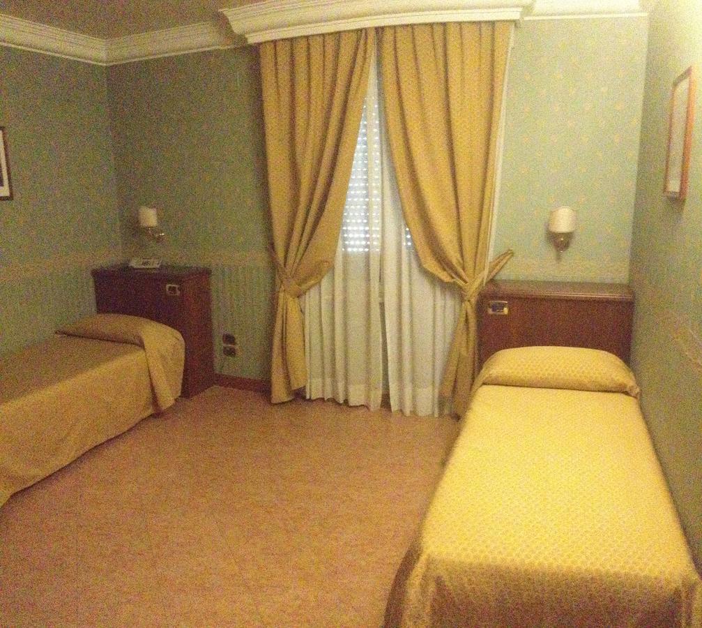 Al Boschetto Hotel Castel Volturno Exterior photo